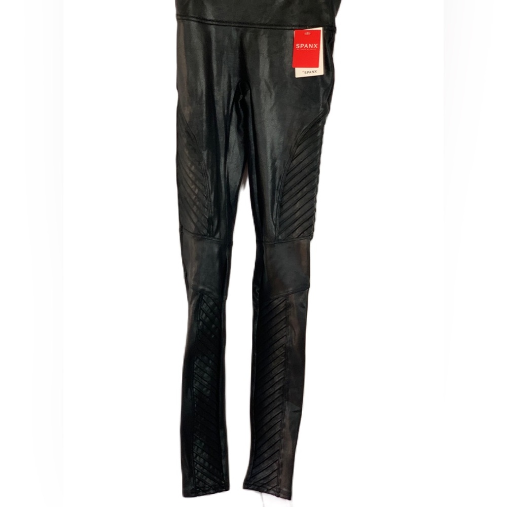 Spanx Faux Leather Moto Leggings. NWT.Size XS. Black. - Picture 2 of 9